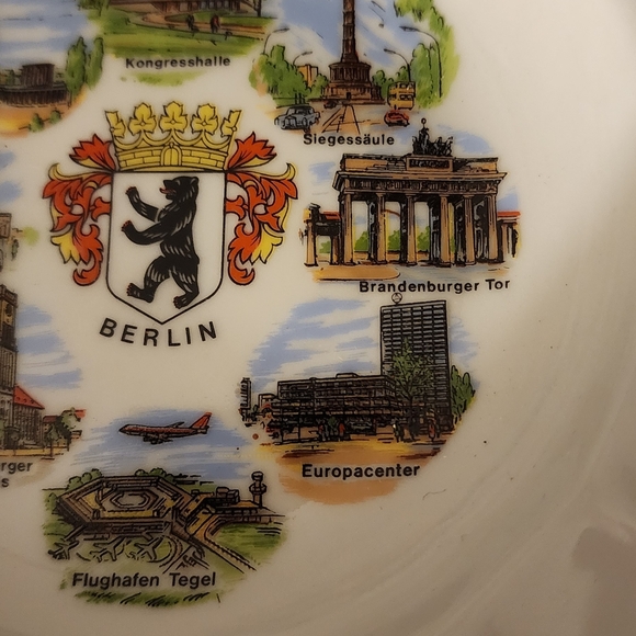Vintage Ashtray Berlin Germany Landmarks Home Decor Plate - Picture 4 of 4